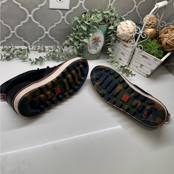 Mens  PF Flyers Chukka leather boots size 10 - Picture 9 of 9